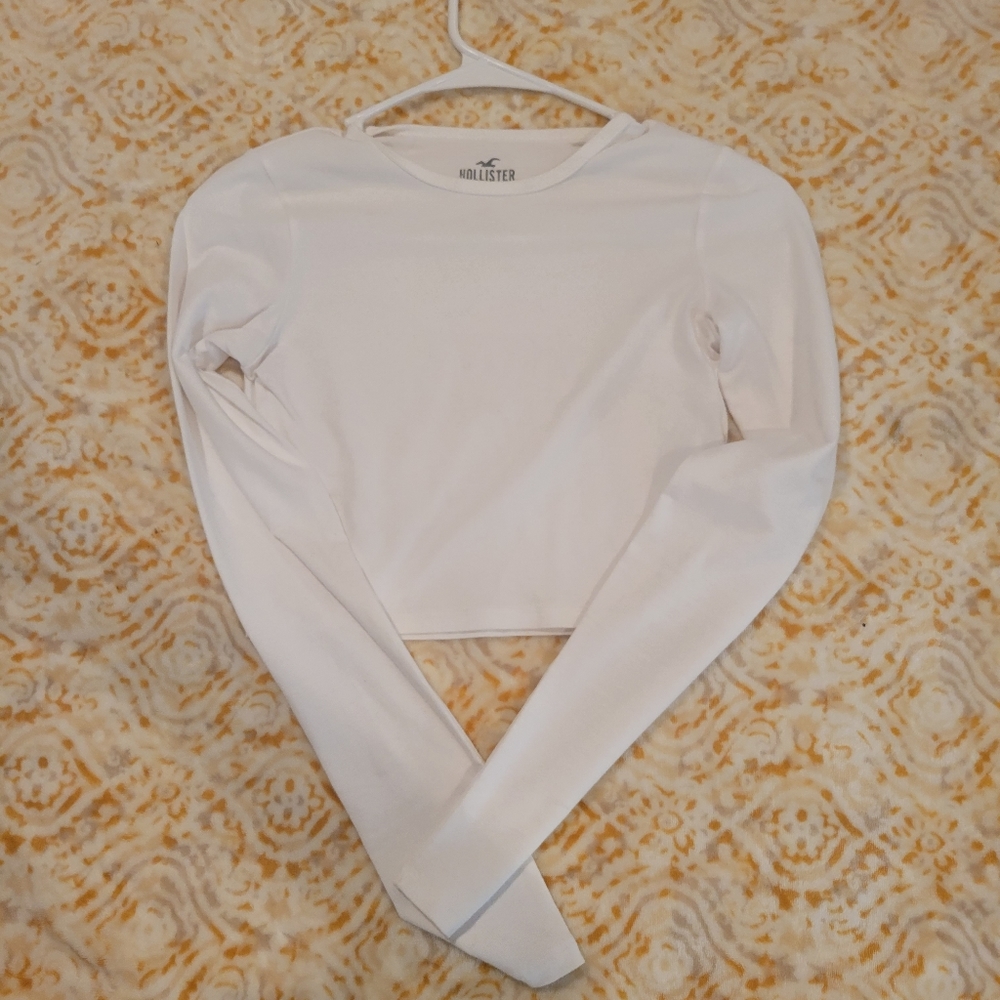 Hollister Long sleeve white crop top